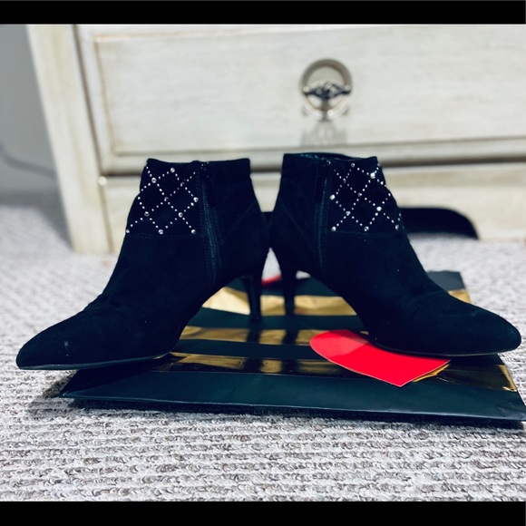 Studded booties - Picture 2 of 5